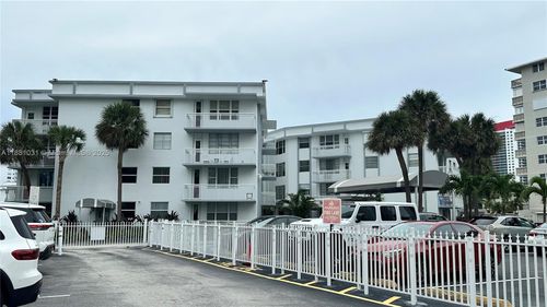 apt-410-1913 S Ocean Dr, Hallandale Beach, FL, 33009-7924 | Card Image