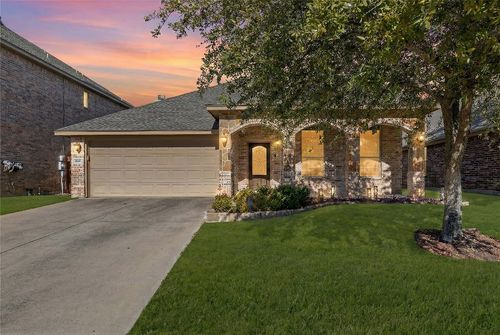 8245 Edgepoint Trl, Hurst, TX, 76053-7439 | Card Image
