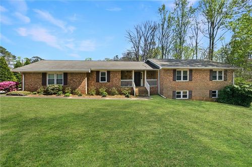 185 Redwood Cir, Fayetteville, GA, 30214-1052 | Card Image