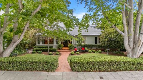 6028 Beaumont Ave, La Jolla, CA, 92037-6704 | Card Image