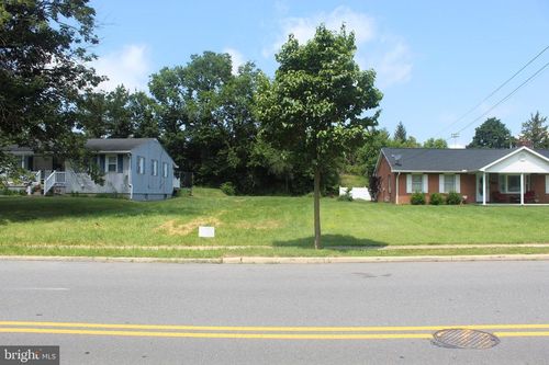 71 Nottingham Rd, HAGERSTOWN, MD, 21740-5205 | Card Image