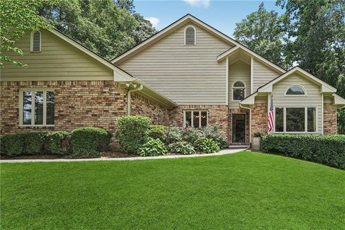 2011 Sturbridge Ln, Buford, GA, 30519-4356 | Card Image