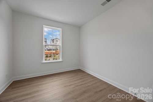 7028 Westrow Ave, Charlotte, NC, 28278-9581 | Card Image