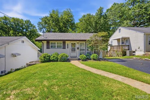 1034 Kuhlman Ln, Webster Groves, MO, 63119-2018 | Card Image
