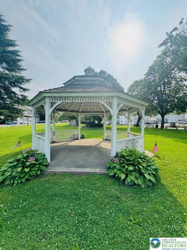 332 W Patterson St, House other with 3 bedrooms, 1 bathrooms and null parking in Lansford PA | Image 38