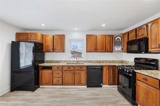 1028 Moon Run Rd, House other with 3 bedrooms, 3 bathrooms and 4 parking in Mc Kees Rocks PA | Image 13