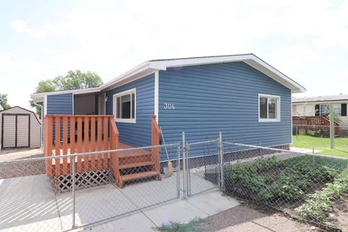 304 Fleet St Sw, Medicine Hat, AB, T1A7Z5 | Card Image