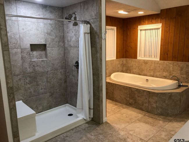 13745 Meadow Ln, House other with 4 bedrooms, 3 bathrooms and null parking in Flint TX | Image 25