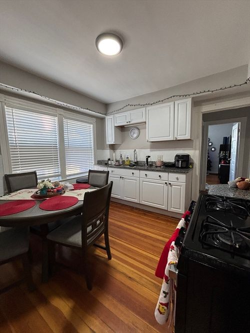 apt-1-25 Peirce Ave, Everett, MA, 02149-1171 | Card Image