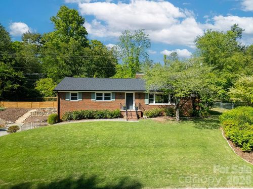 84 Far Hills Ter, Brevard, NC, 28712-3518 | Card Image