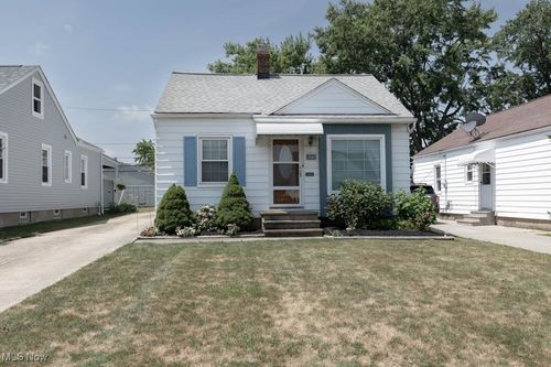 1564 Woodrow Ave, Mayfield Heights, OH, 44124-3410 | Card Image