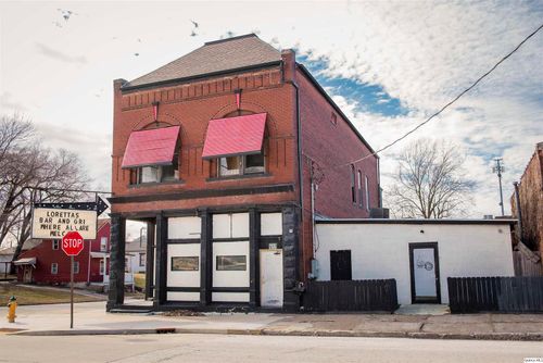 601 N 5th St, Quincy, IL, 62301-2327 | Card Image