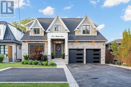 301 Martin St, Milton, ON, L9T2R7 | Card Image