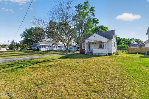 77 Oakdale Ave, Rotterdam, NY, 12306-2907 | Card Image
