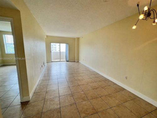 518-50 Menores Ave, Coral Gables, FL, 33134-4041 | Card Image