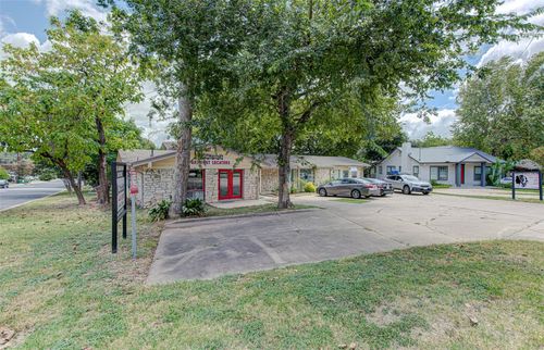 3105 Menchaca Rd, Austin, TX, 78704-8836 | Card Image