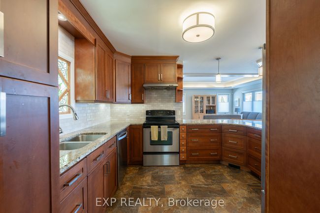 686 Warner Rd, House other with 6 bedrooms, 4 bathrooms and 6 parking in Niagara On The Lake ON | Image 16