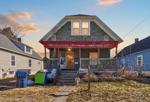 222 N Grant St, Bay City, MI, 48708-6563 | Card Image