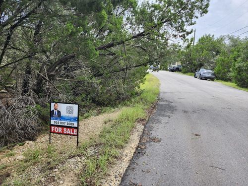 7821 Dakota Cir, Lago Vista, TX, 78645-4425 | Card Image