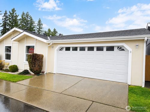 16-24006 222nd Ave Se, Maple Valley, WA, 98038-5880 | Card Image