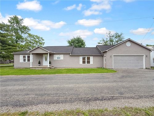 230 N Railroad St, Dalton City, IL, 61925-1028 | Card Image