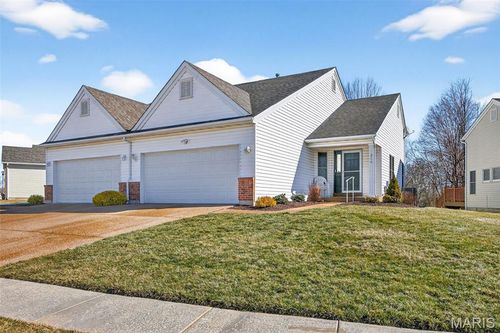 26b-214 Maryland Dr, O Fallon, MO, 63366-1165 | Card Image