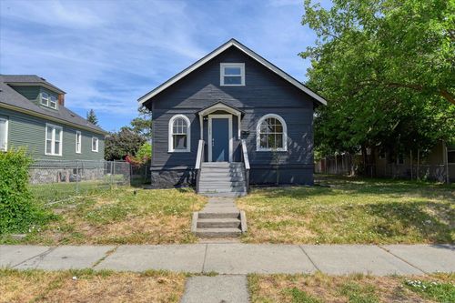 1017 E Augusta Ave, Spokane, WA, 99207-2435 | Card Image