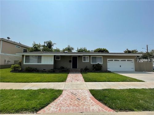 2208 Florida St, Huntington Beach, CA, 92648 | Card Image