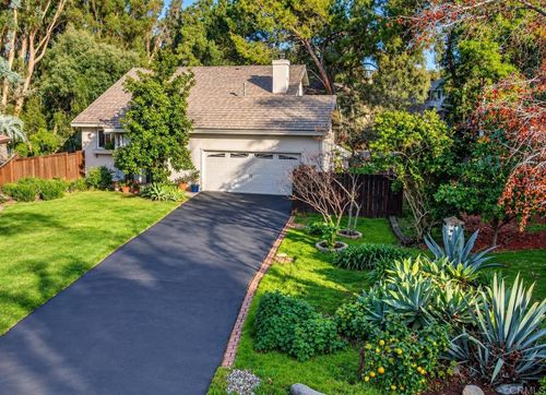 916 Mimosa Ave, Vista, CA, 92081-8148 | Card Image