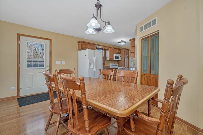 1713 Innercircle Dr, House other with 3 bedrooms, 1 bathrooms and 6 parking in Crest Hill IL | Image 18