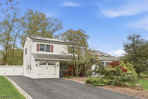 4 Winfield Dr, Parsippany, NJ, 07054-2246 | Card Image
