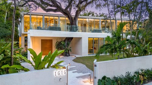 1616 Onaway Dr, Miami, FL, 33133-2516 | Card Image