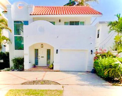 351 Desoto Street, House other with 3 bedrooms, 2 bathrooms and null parking in Hollywood FL | Image 1