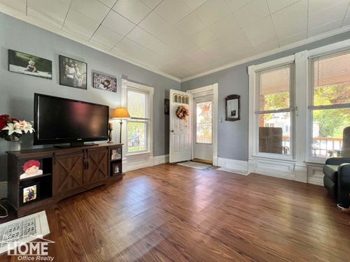 514 E Mason St, Owosso, MI, 48867-3036 | Card Image