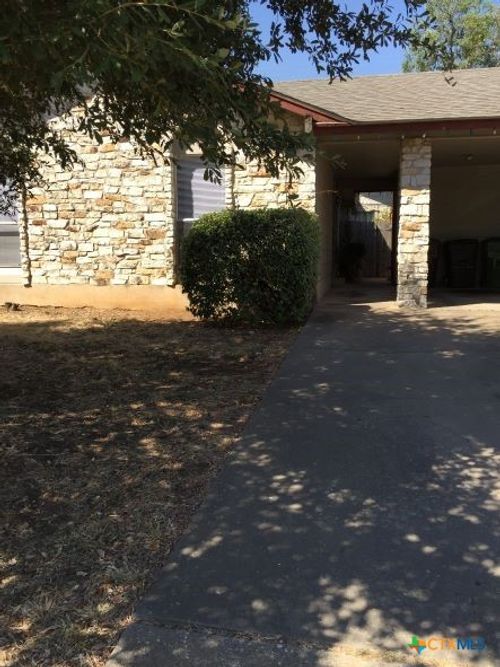 422 Chisholm Valley Drive, Round Rock, TX, 78681 | Card Image