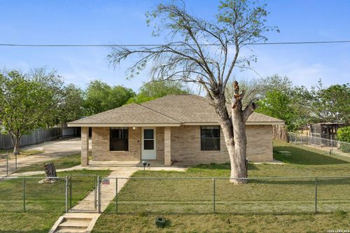 762 Avenue F, Poteet, TX, 78065 | Card Image