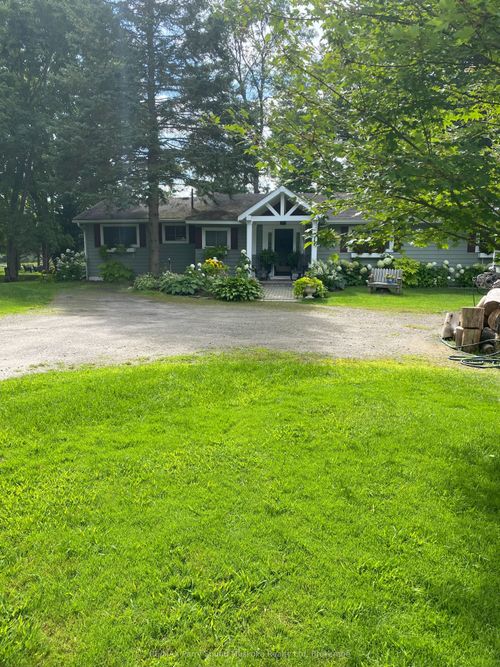 49 Maple St, Rosseau, ON, P0C1J0 | Card Image