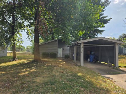 2484 Blue Heron Dr, Florissant, MO, 63031-5507 | Card Image