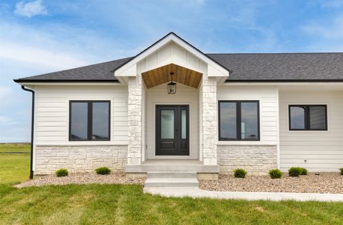 1113 Willow Dr, Huxley, IA, 50124-5006 | Card Image