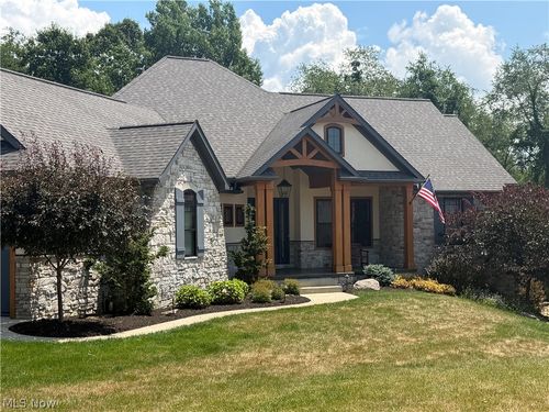 2043 E Swan Lake Cir, Kent, OH, 44240-5941 | Card Image