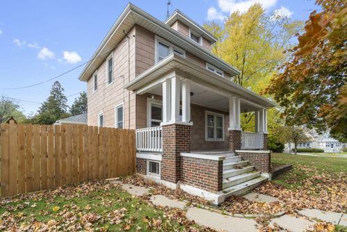 1348 Fond Du Lac St, West Bend, WI, 53090-1860 | Card Image