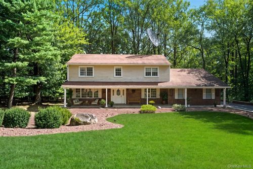 19 Stonehedge Dr, West Nyack, NY, 10994-1308 | Card Image