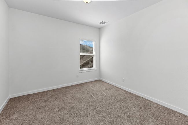 Unfurnished room with carpet and baseboards | Image 29