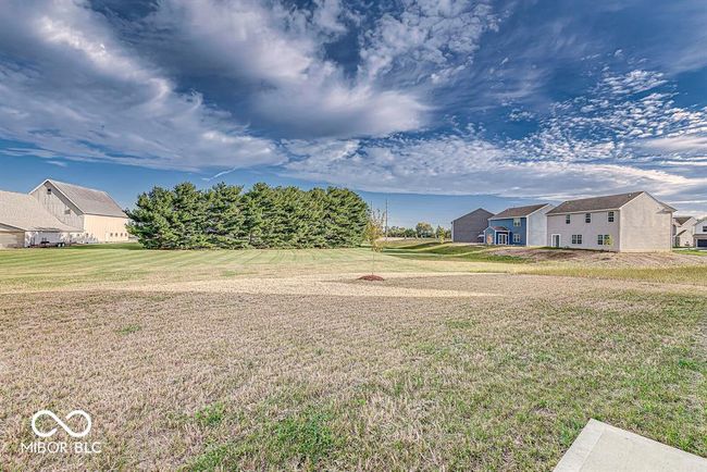 view of green lawn featuring a residential view | Image 22