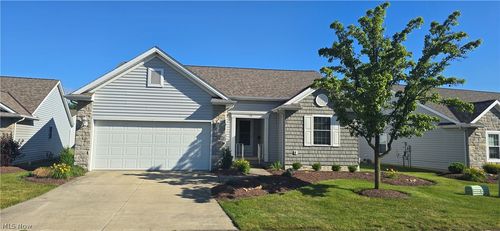 118 Gleneagle Drive, Elyria, OH, 44035 | Card Image