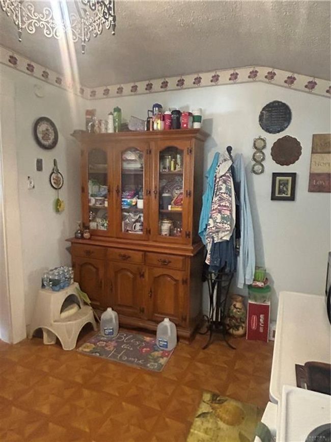373 Walnut St, House other with 3 bedrooms, 1 bathrooms and null parking in Xenia OH | Image 8