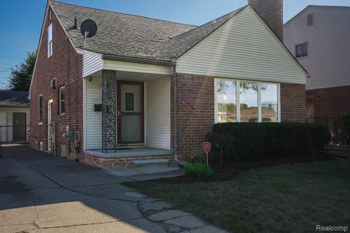 16544 Stricker Ave, Eastpointe, MI, 48021-4503 | Card Image