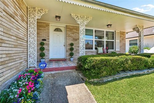 3216 Clifford Dr, Metairie, LA, 70002-5042 | Card Image