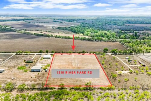 1310 River Park Road, Luling, TX, 78648 | Card Image