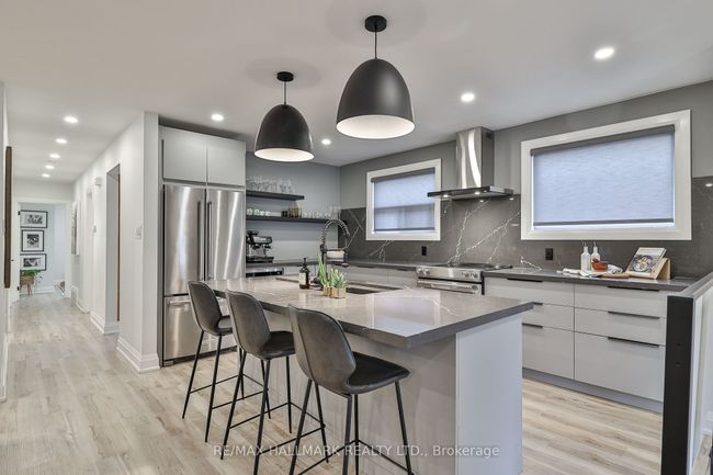 183 Willowridge Rd, House attached with 4 bedrooms, 2 bathrooms and 2 parking in Etobicoke ON | Image 12